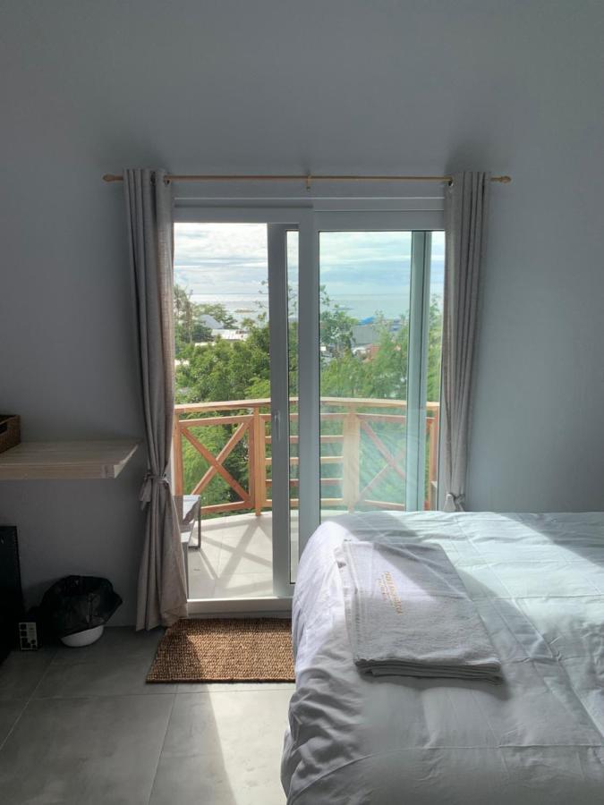 Crown Malapascua Hotel Buitenkant foto